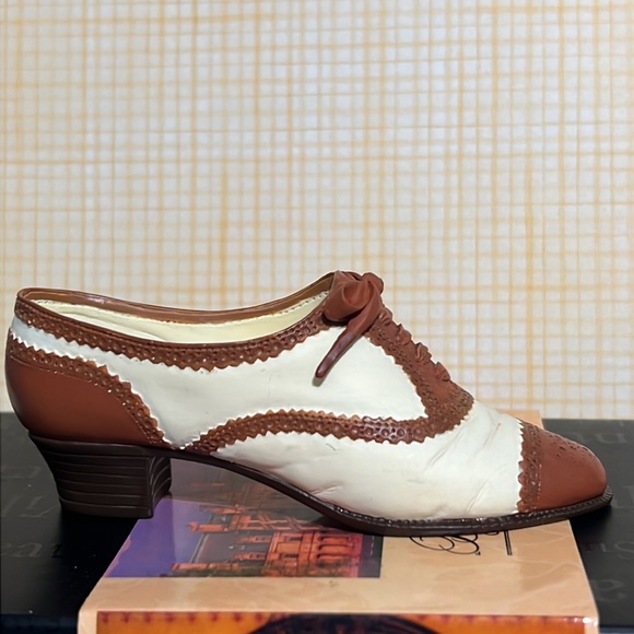 Just the Right Shoe "Brogue Ballyhoo" #25416 Collectible miniature - Picture 2 of 8